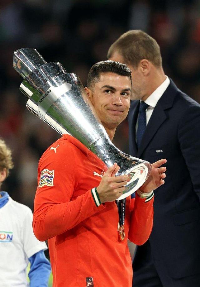 金年会下载-关于葡萄牙体育迎NBA季后赛关键赛，清晨豪取连胜，球迷炸锅，球探报告显示潜力的信息