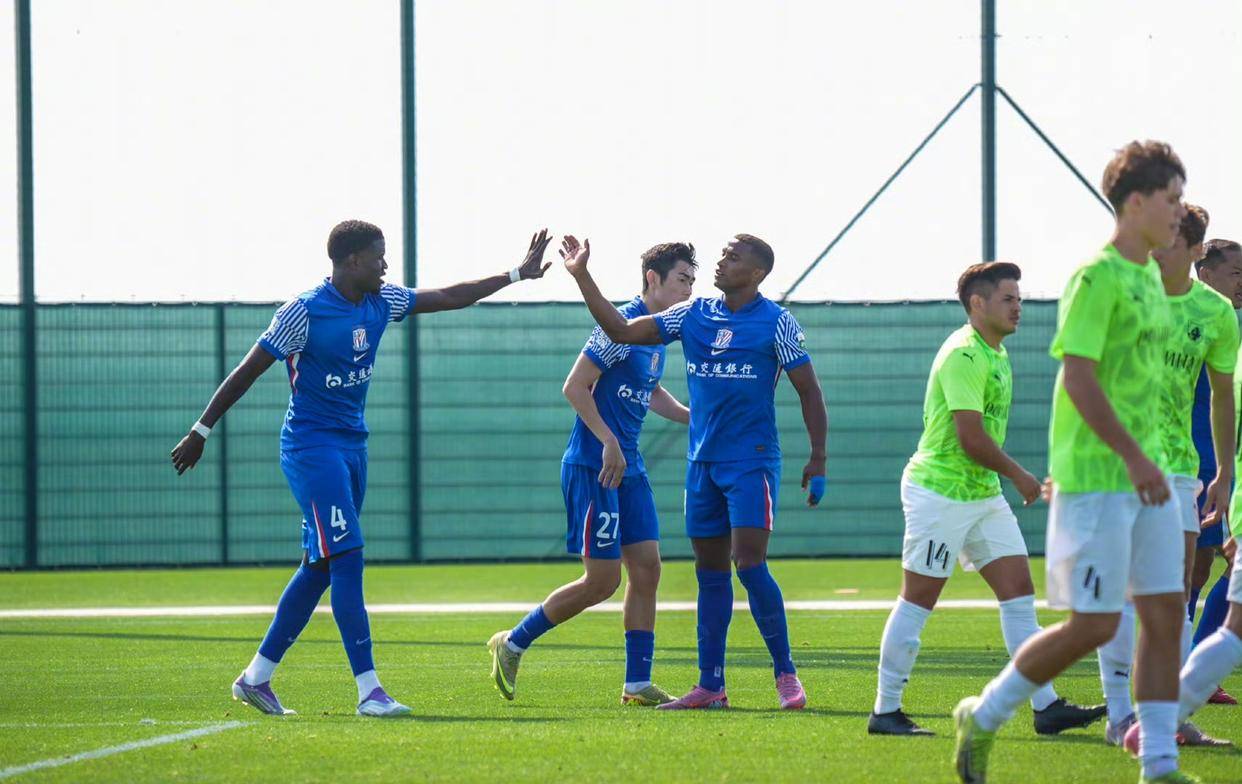 包含赛后纽卡斯尔备战亚冠；外线爆发细节曝光；管理层满意；球队文化再被提及的词条